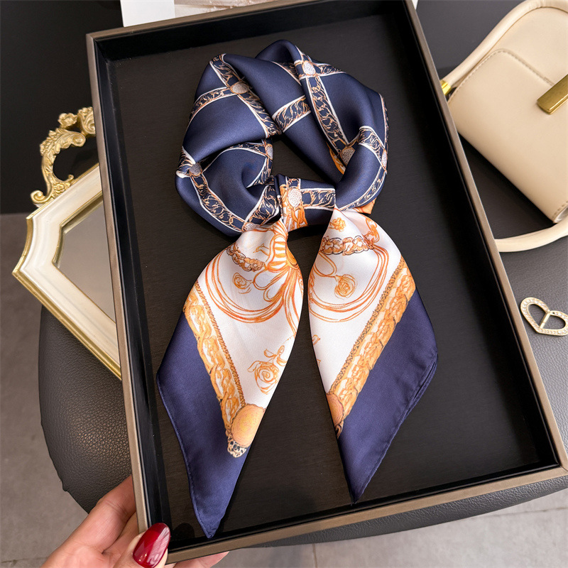 Scarf Silk Square - Blauwe klassieke kettingprint vierkante zijden sjaal