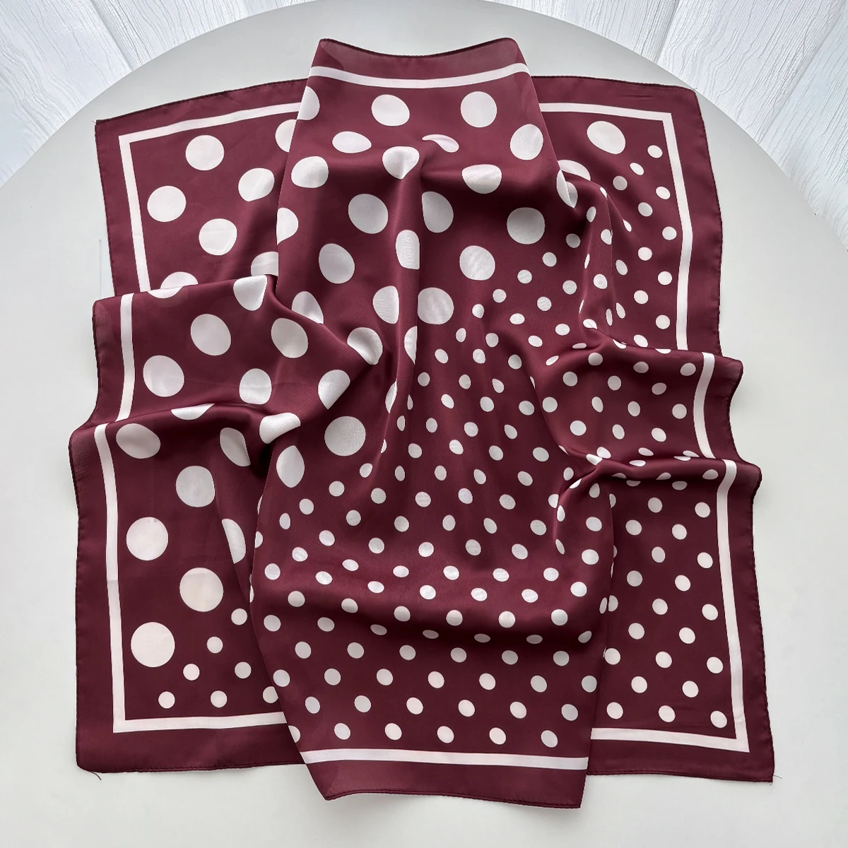 Dames elegante zachte satijnen - Scarf Silk Square recensie en prijs
