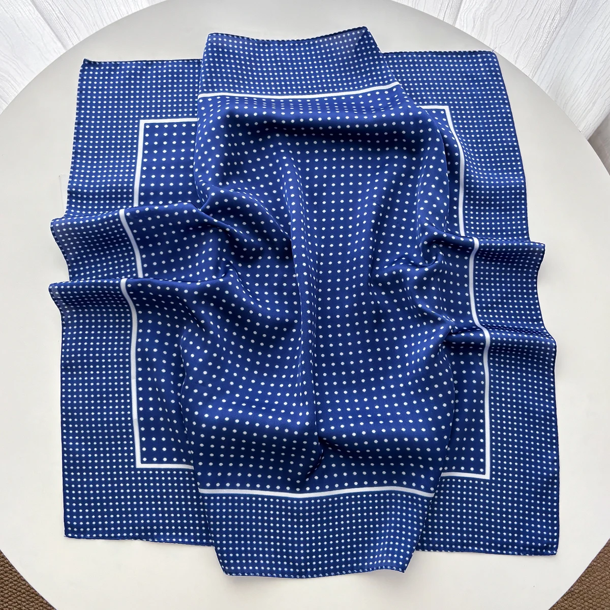Dames elegante zachte satijnen - Scarf Silk Square recensie en prijs